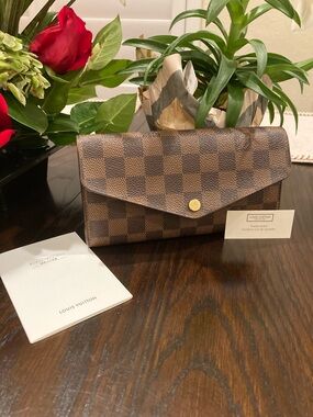 Louis Vuitton Sarah Envelope Wallet - Brown & Gold